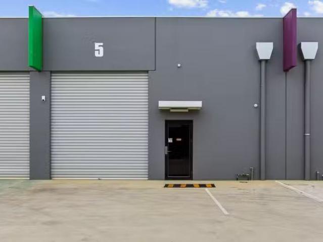 Just in! 5/7 9 Douro Street, North Geelong, VIC 3215 Industr.