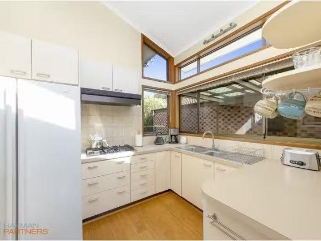 Rental! 5/84 Julia Flynn Avenue, Isaacs Townhouse for rent Li.