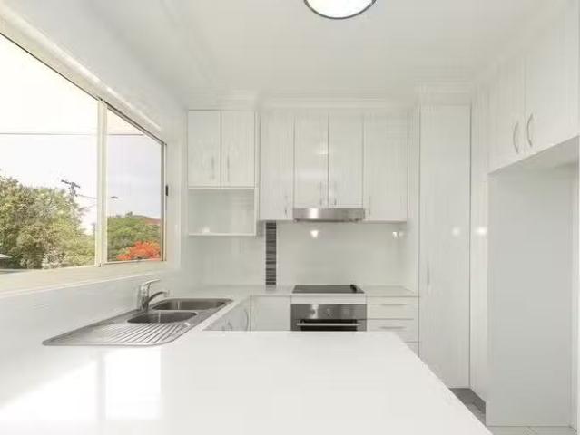 Charming 5/854 Sandgate Road, Clayfield, QLD 4011