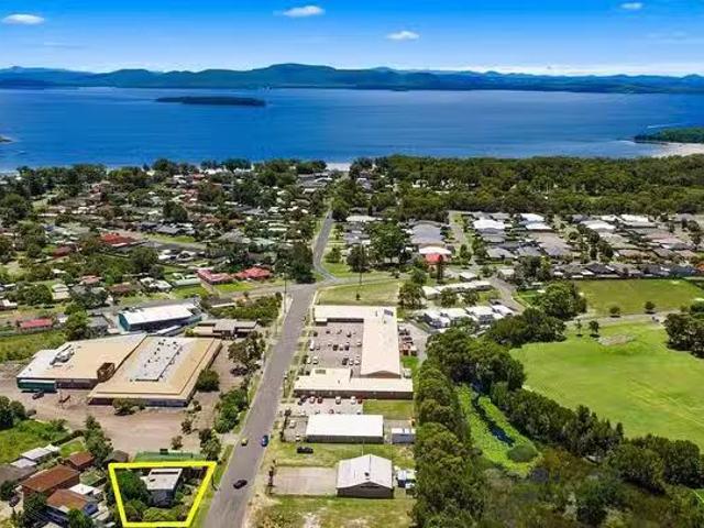 Deal! 58 President Wilson Walk, Tanilba Bay, NSW 2319