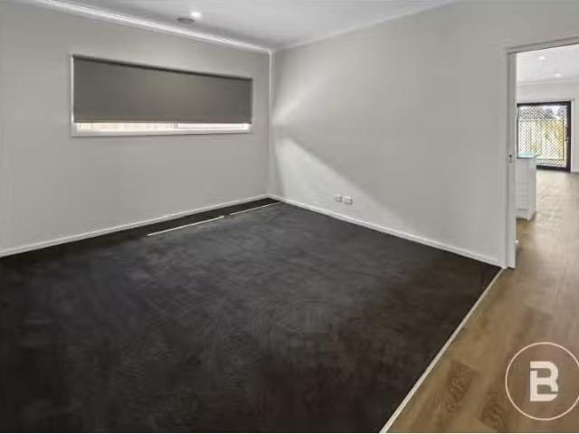 Just in! 58 Tranquility Crescent, Armstrong Creek House for re.