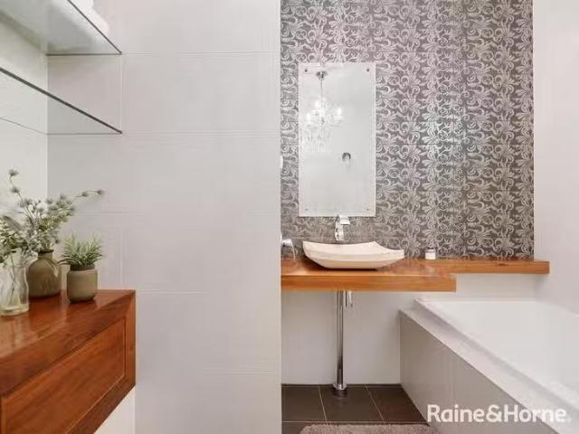 Just in! 58A Mitre Street, Bathurst, NSW 2795
