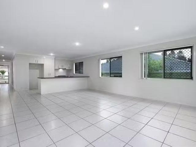 Unique 59 Emerald Crescent, Springfield, QLD 4300