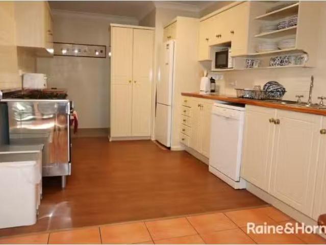 Just in! 59 Violet Street, SOUTH BATHURST House for rent List.