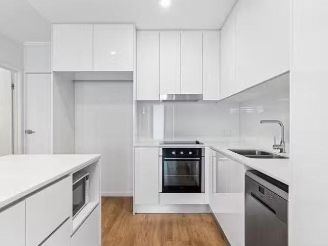 Cozy 50/1 Vue Boulevard, Robina, QLD 4226