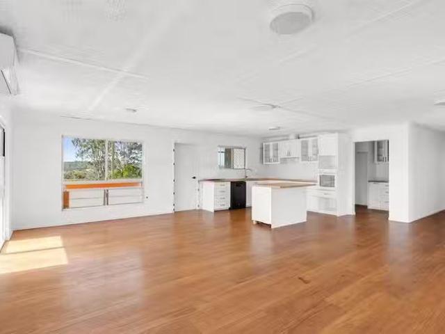 Cheap 50 Mcintosh Creek Road, Jones Hill, QLD 4570