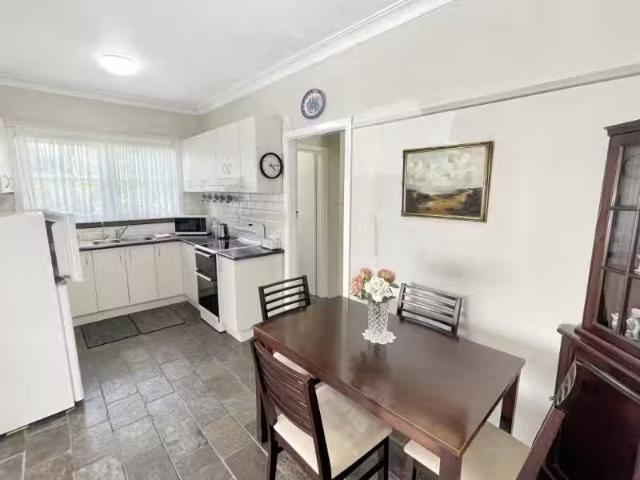 Cozy 50 Bligh Street, COOMA House for rent Listed by Jodi Ale.