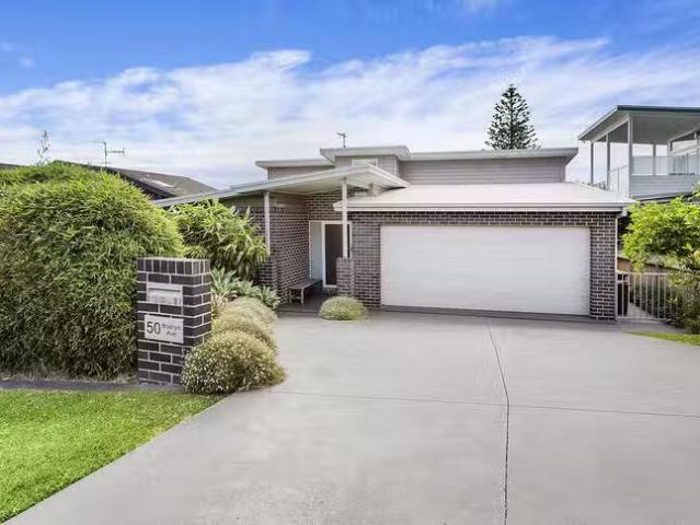 Cozy 50 Boanyo Avenue, Kiama, NSW 2533