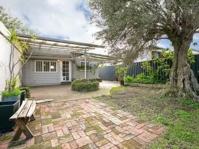 For Rent! 50 Hampshire Street, East Victoria Park, WA 6101
