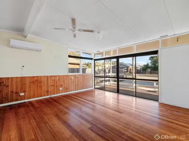 Charming 50 Happy Valley Drive, Sunset Strip, VIC 3922