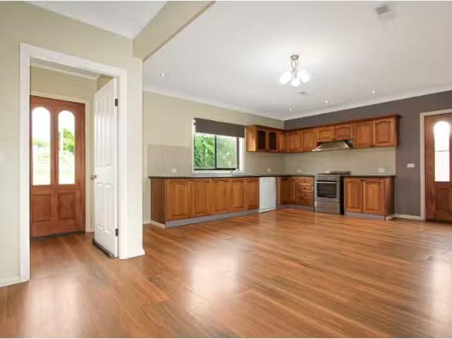 Unique 50 Hill Street, Cooma House for rent Listed by Annabel.