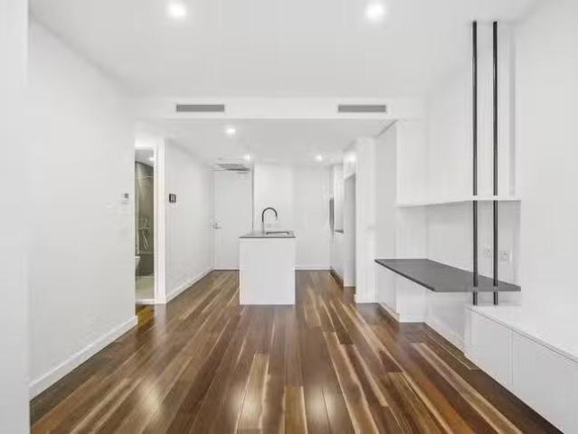 Just in! 513/4 Anzac Park, Campbell, ACT 2612