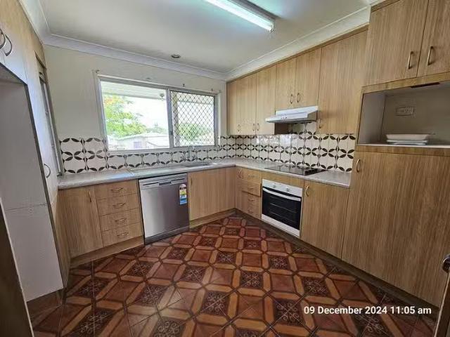 Unique 5/17 Grimstead Street, Bundaberg West, QLD 4670