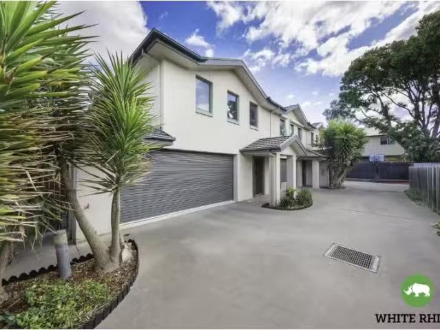 Charming 5/18 Mowatt Street, Queanbeyan Townhouse for rent Li.