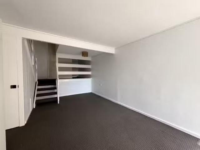 Cozy 5/1 Byrd Pl, Tregear Townhouse for rent Listed by Sharna.