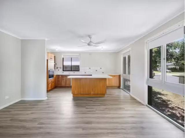 Cozy 520 Ryan Road, NORTH ALBURY House for rent Listed by Tah.