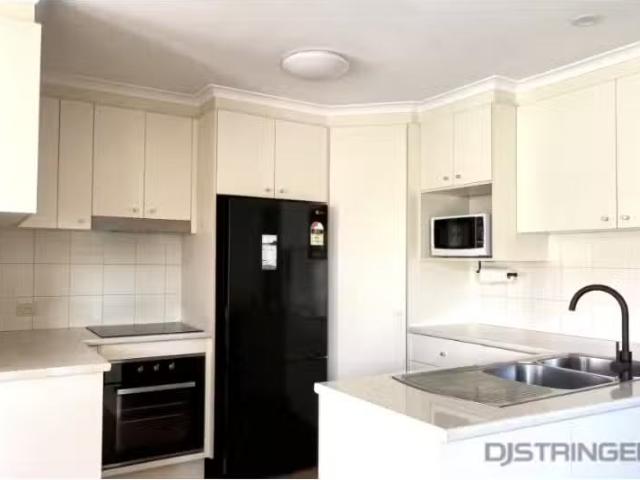 Unique 5/24 26 Dutton Street, Coolangatta Apartment for rent.