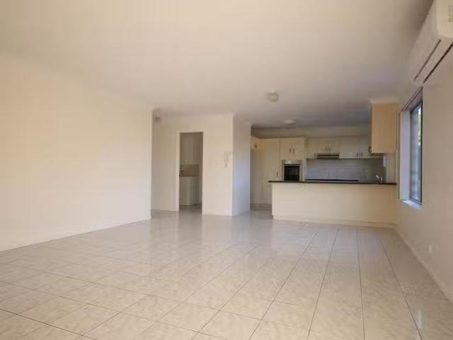 For Rent! 5/2 Ninth Avenue, Coorparoo, QLD 4151