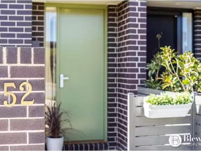 For Rent! 52 Lansdown Crescent, Casey House for rent Listed b.