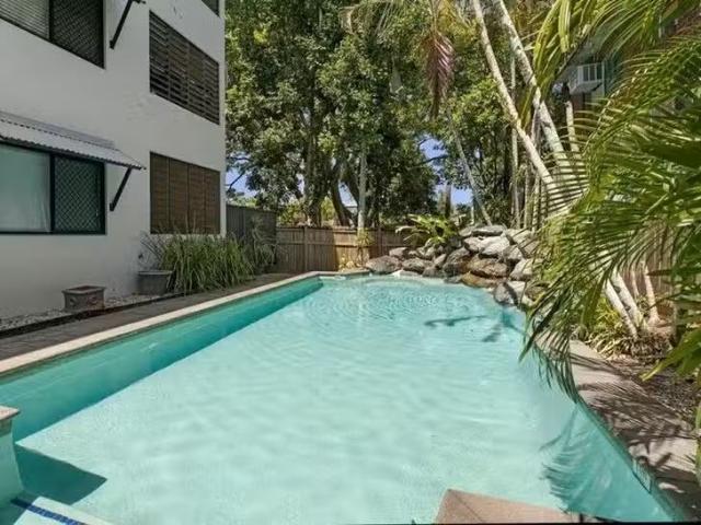 Unique 5/33 Digger Street, Cairns North, QLD 4870