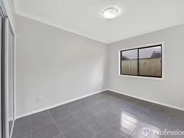 Deal! 53A Deans Road, Airds, NSW 2560