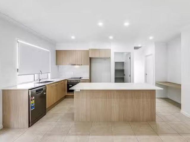 Cheap 5 Cotton Court, Banya, QLD 4551