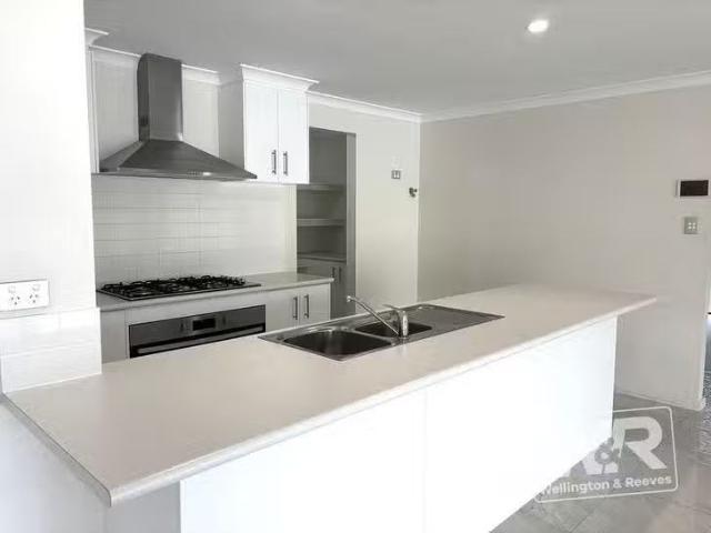 Unique 5 Ascanius Parade, Bayonet Head, WA 6330