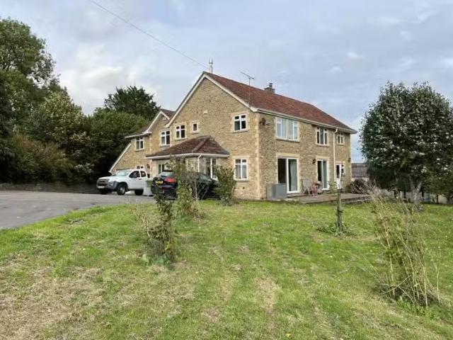 Deal! 5 BA 6 bedroom detached house for rent in Whatley, Nr Fr.