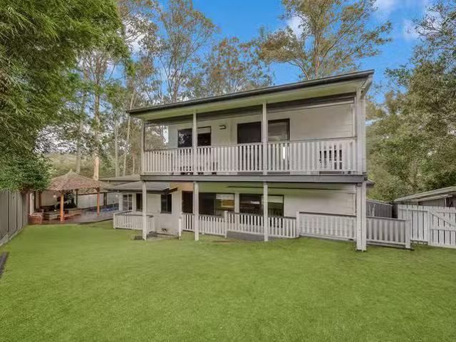 Unique 5 Baloo Street, Holland Park West, QLD 4121