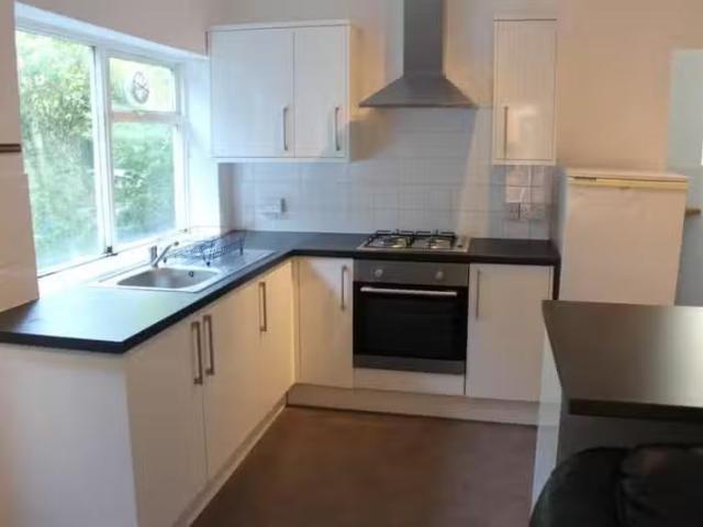 For Rent! 5 bedroom terraced house for rent in Filton Avenue.
