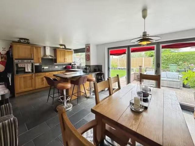 Cozy 5 bedroom house for rent in Inglewood Crescent, Carlisle.