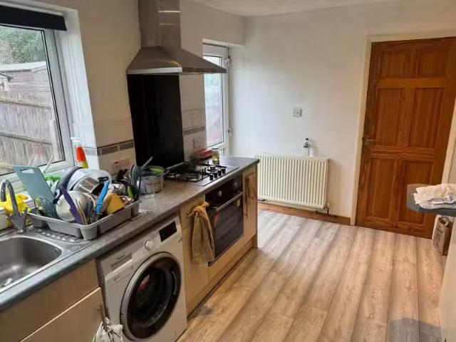 Deal! 5 bedroom house for rent in Queens Avenue, Canterbury, CT2
