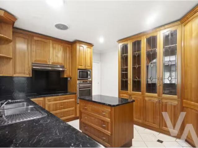 Deal! 5 BR 10 Parkhill Parade, Waratah West House for rent Li.