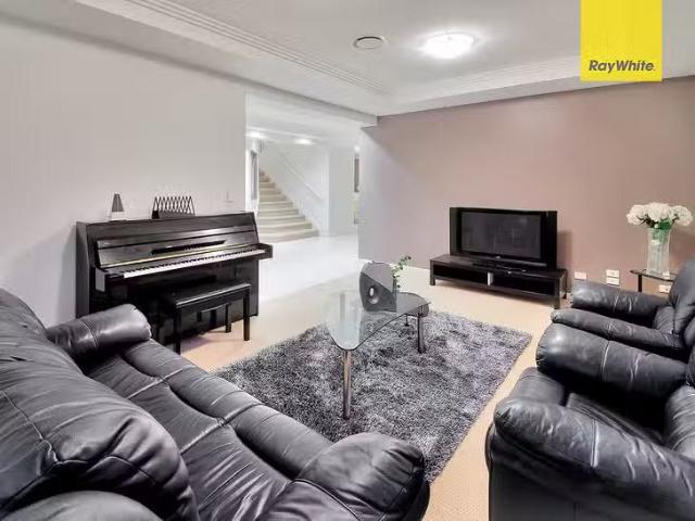 Cheap 5 BR 12 Collett Street, Eight Mile Plains, QLD 4113