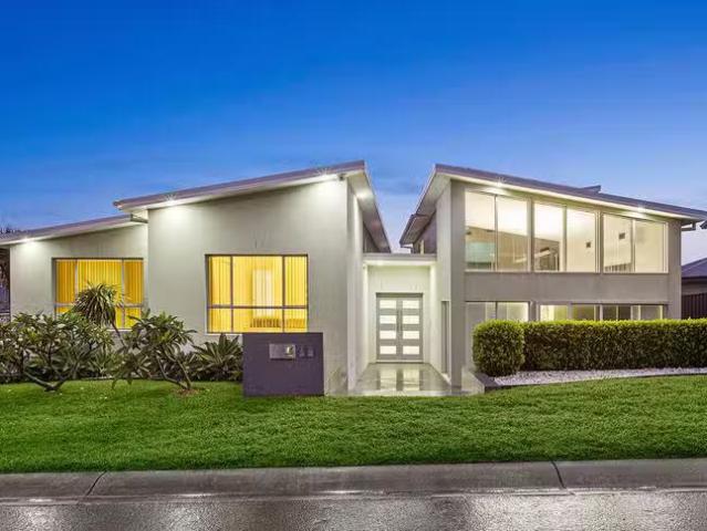 Cheap 5 BR 18 Cole Street, Kiama, NSW 2533