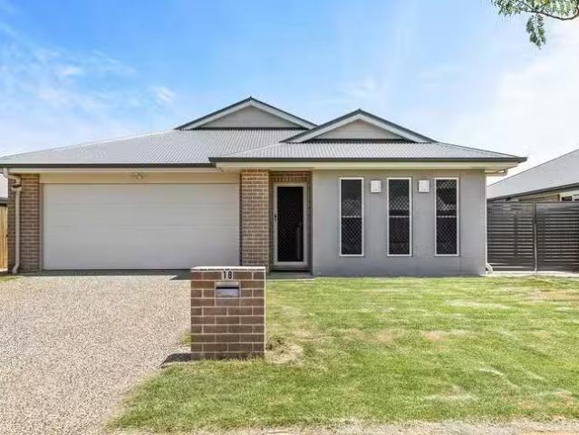 For Rent! 5 BR 18 Lourdes Street, Middle Ridge, QLD 4350