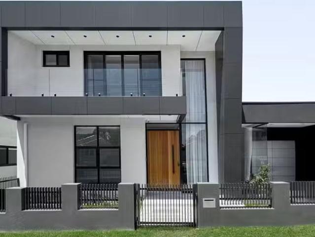 Rental! 5 BR 1 Ashmead Avenue, Revesby Townhouse for rent Lis.