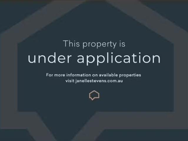 Charming 5 BR 22 Poorinda Crescent, Kangaroo Flat House for re.