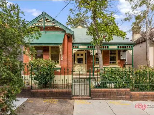 For Rent! 5 BR 25 Croydon Street, Petersham House for rent Li.