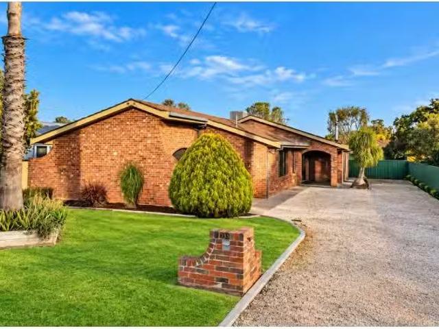 Unique 5 BR 33B Osric Street, Gunnedah House for rent Listed.