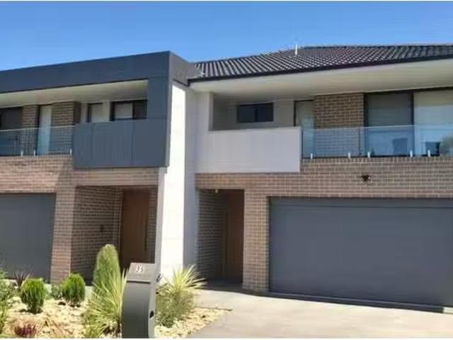 For Rent! 5 BR 35 Alamein Road, Revesby Heights Townhouse for.
