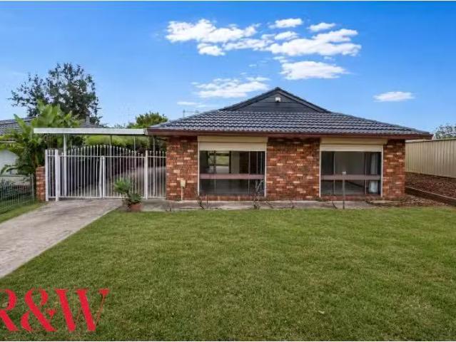 Unique 5 BR 36 Angle Road, Leumeah House for rent Listed by P.