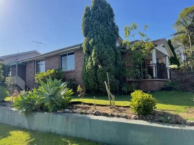 Just in! 5 BR 49 Mountview Avenue, Beverly Hills House for ren.