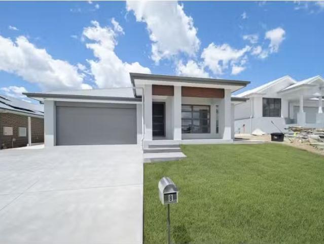Cozy 5 BR 8 Urquhart Way, NORTH ROTHBURY House for rent Liste.