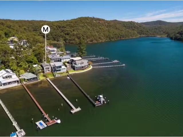 Unique 5 BR 95 Taylor Street, Woy Woy Bay House for rent List.