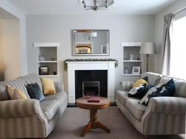 Unique 5 BR The Pebbles