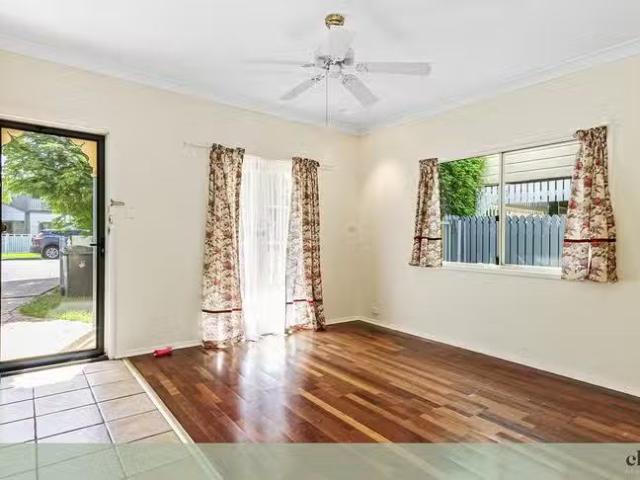 Nice 5 Brook Street, Kalinga, QLD 4030
