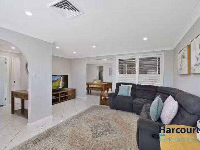 Rental! 5 Kalang Avenue, BUFF POINT, NSW 2262 House for Rent