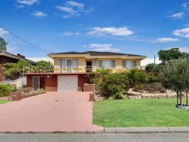 Cheap 5 Olinda Court, Spearwood, WA 6163