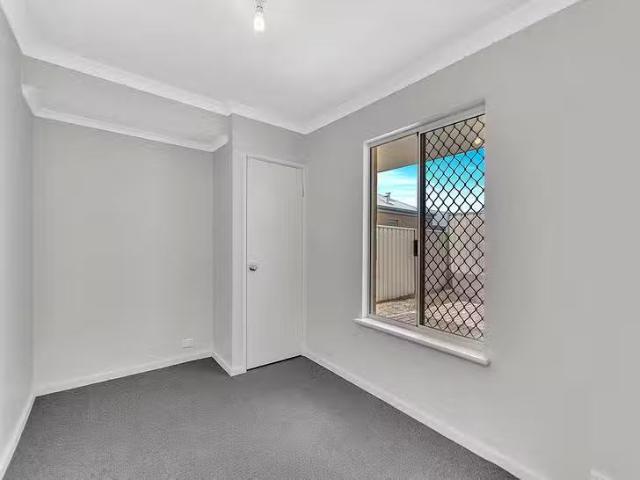 Just in! 5 Mcintosh Street, Queens Park, WA 6107